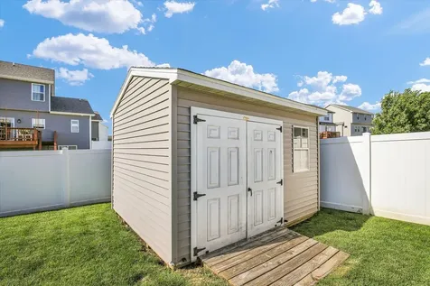 1618 Hunters Ridge Court Mahomet IL 61853
