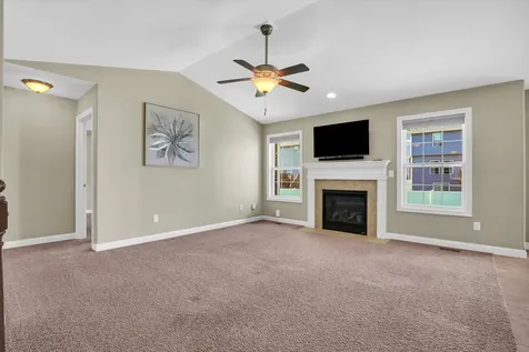 1618 Hunters Ridge Court Mahomet IL 61853