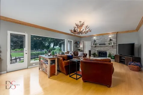 524/600 East Van Buren Street Ottawa IL 61350