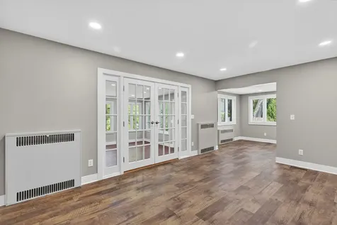 524/600 East Van Buren Street Ottawa IL 61350