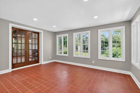 524/600 East Van Buren Street Ottawa IL 61350