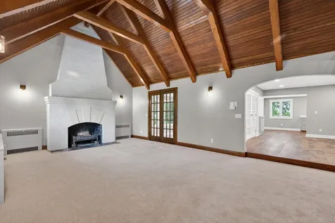 524/600 East Van Buren Street Ottawa IL 61350