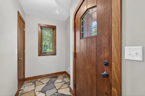 524/600 East Van Buren Street Ottawa IL 61350