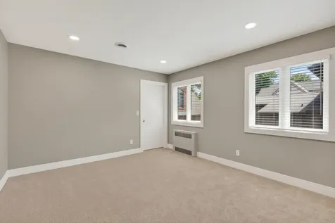 524/600 East Van Buren Street Ottawa IL 61350
