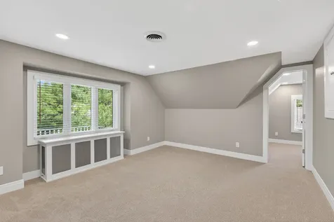524/600 East Van Buren Street Ottawa IL 61350