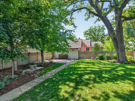 524/600 East Van Buren Street Ottawa IL 61350