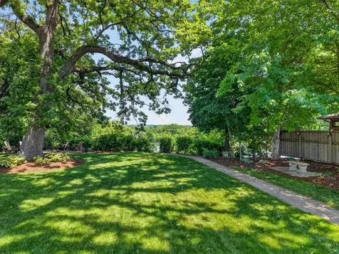 524/600 East Van Buren Street Ottawa IL 61350