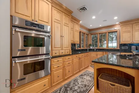 524/600 East Van Buren Street Ottawa IL 61350