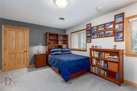 524/600 East Van Buren Street Ottawa IL 61350