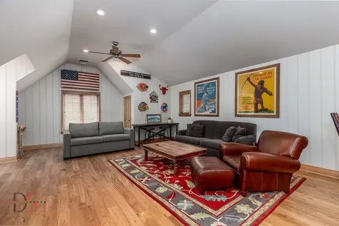 524/600 East Van Buren Street Ottawa IL 61350