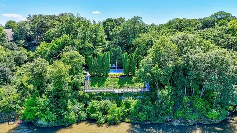 524/600 East Van Buren Street Ottawa IL 61350