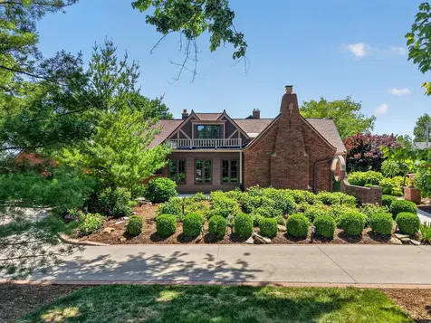 524/600 East Van Buren Street Ottawa IL 61350