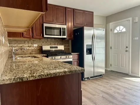 529 East 166th Place South Holland IL 60473