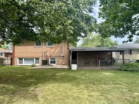 529 East 166th Place South Holland IL 60473