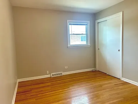 529 East 166th Place South Holland IL 60473
