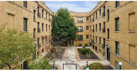 730 West Roscoe Street Chicago IL 60657