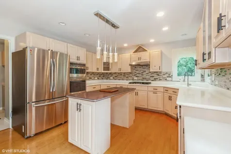 954 Black Walnut Drive Sugar Grove IL 60554