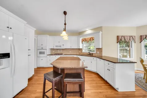1233 Eagle Crest Drive Lemont IL 60439
