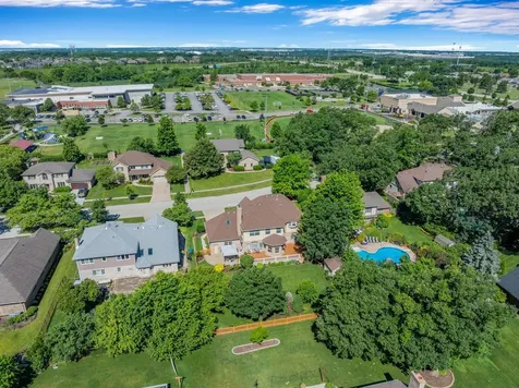 1233 Eagle Crest Drive Lemont IL 60439