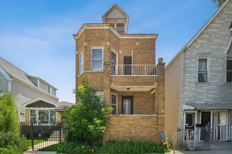 3039 North Gresham Avenue Chicago IL 60618