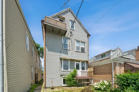 3039 North Gresham Avenue Chicago IL 60618
