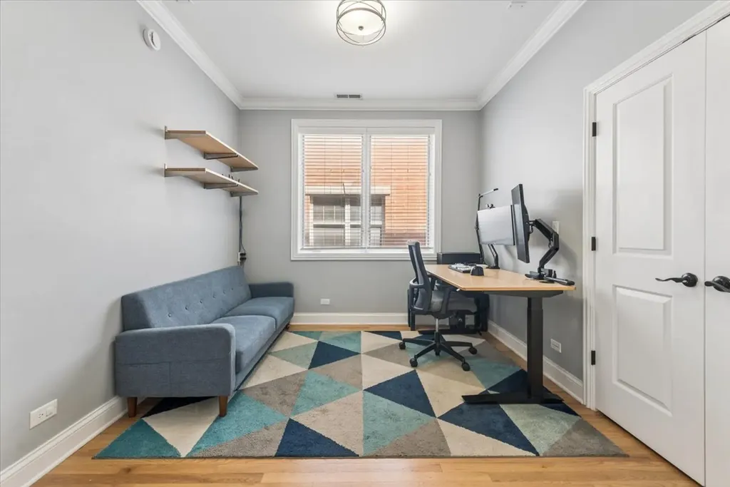 4239 North Keystone Avenue Chicago IL 60641