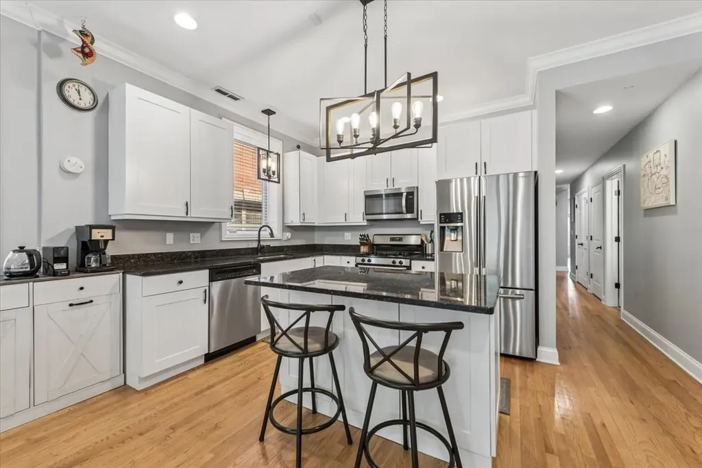 4239 North Keystone Avenue Chicago IL 60641