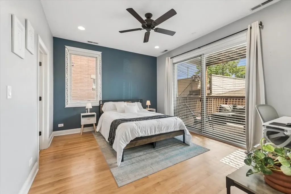 4239 North Keystone Avenue Chicago IL 60641