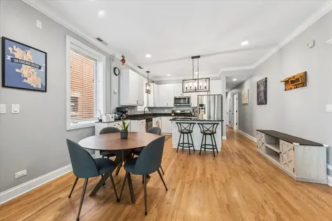 4239 North Keystone Avenue Chicago IL 60641