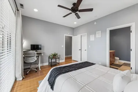 4239 North Keystone Avenue Chicago IL 60641