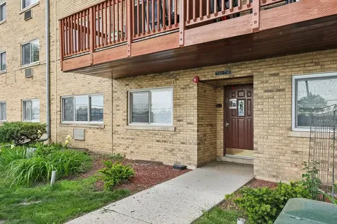 718 Dempster Street Mount Prospect IL 60056