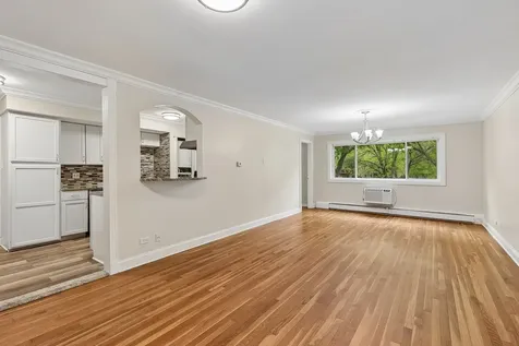718 Dempster Street Mount Prospect IL 60056