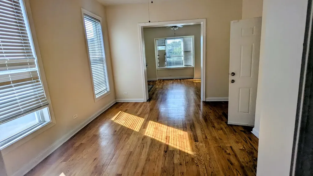 4339 South Indiana Avenue Chicago IL 60653