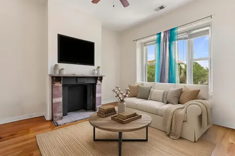 4339 South Indiana Avenue Chicago IL 60653