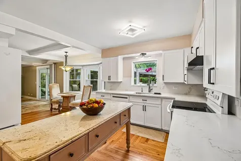 7 Columbus Parkway Buffalo Grove IL 60089