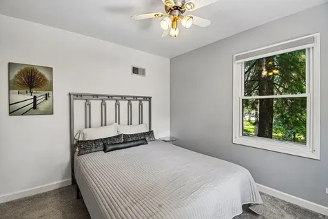 7 Columbus Parkway Buffalo Grove IL 60089