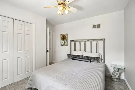 7 Columbus Parkway Buffalo Grove IL 60089