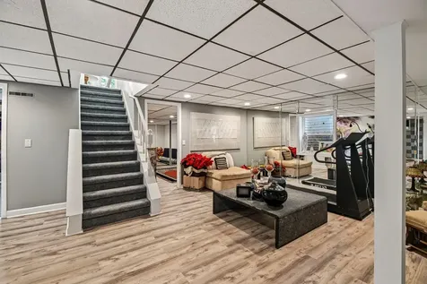 7 Columbus Parkway Buffalo Grove IL 60089