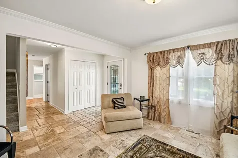 7 Columbus Parkway Buffalo Grove IL 60089
