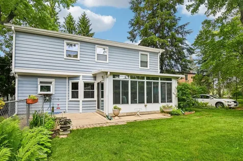 7 Columbus Parkway Buffalo Grove IL 60089