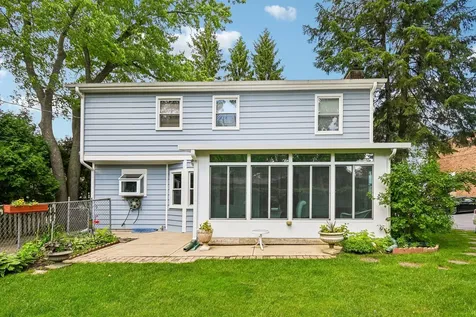 7 Columbus Parkway Buffalo Grove IL 60089