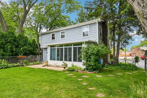 7 Columbus Parkway Buffalo Grove IL 60089