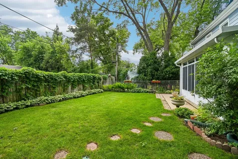 7 Columbus Parkway Buffalo Grove IL 60089