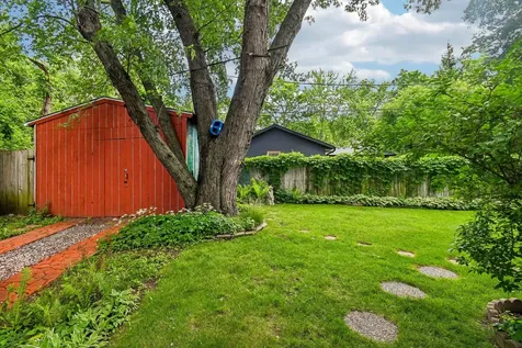 7 Columbus Parkway Buffalo Grove IL 60089