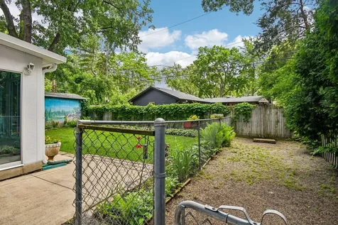 7 Columbus Parkway Buffalo Grove IL 60089