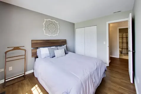 2446 Lawson Boulevard Gurnee IL 60031