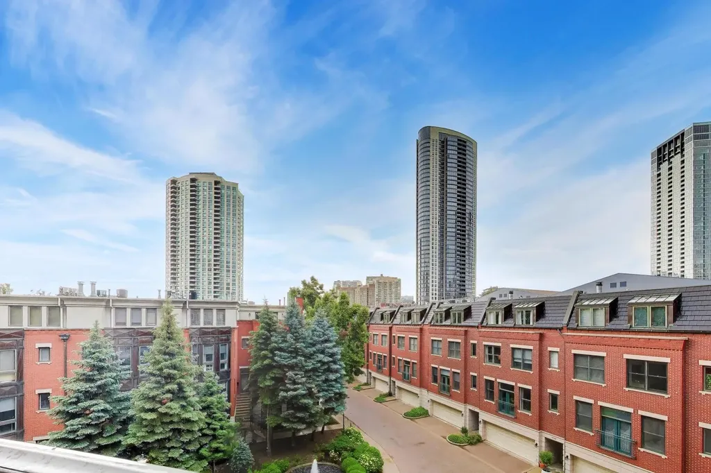 400 North Clinton Street Chicago IL 60654