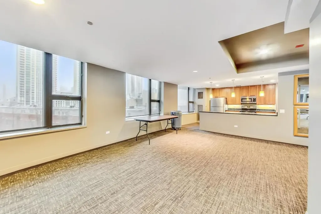 400 North Clinton Street Chicago IL 60654