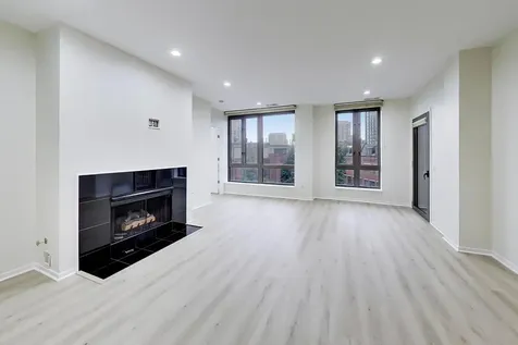 400 North Clinton Street Chicago IL 60654