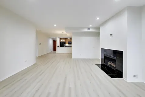 400 North Clinton Street Chicago IL 60654